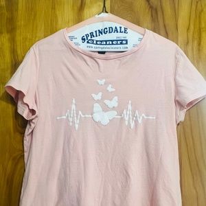 SHEIN Dusty Rose Short Sleeve Tee with Butterfly Print for Women